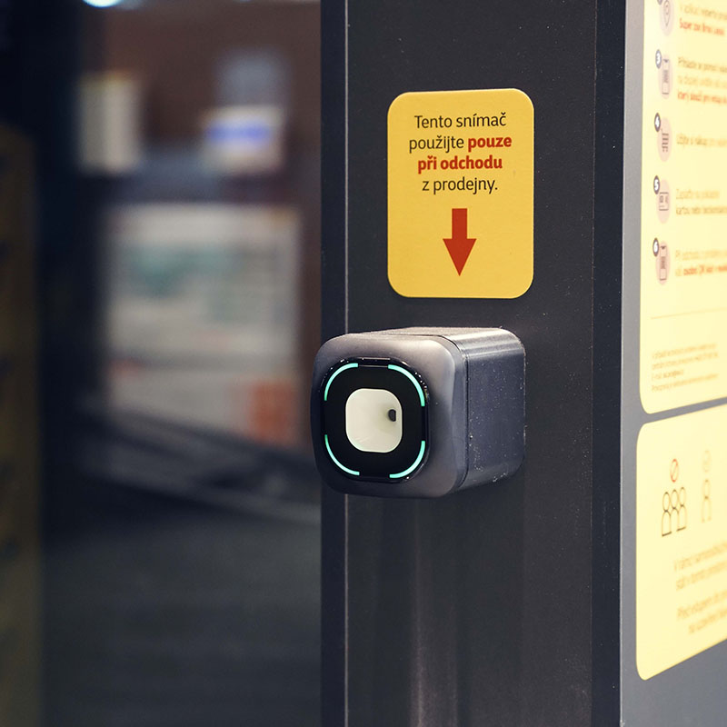 Hybrid stores Super zoo